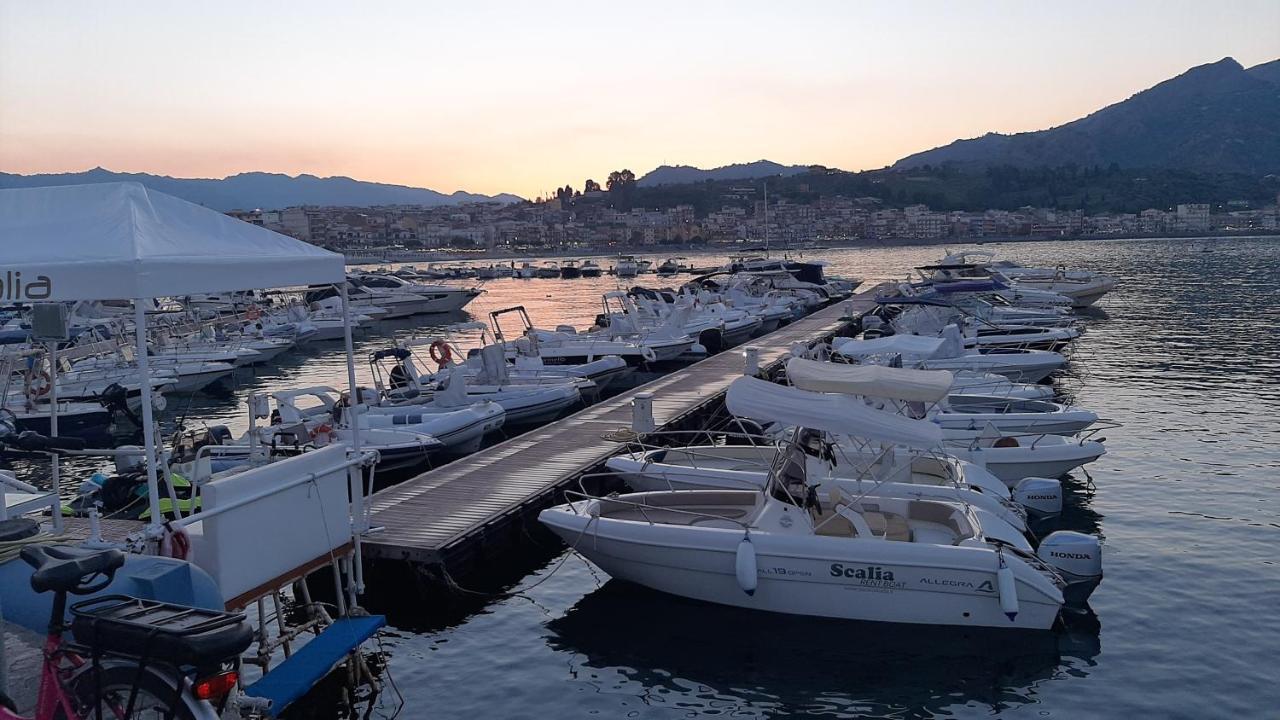 Apartamento Plaza Giardini-Naxos Exterior foto